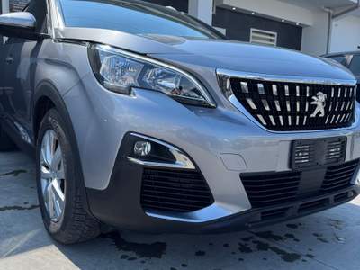Peugeot 3008 Peougeot 3008 Automatica Full Argento usata Trentola Ducenta