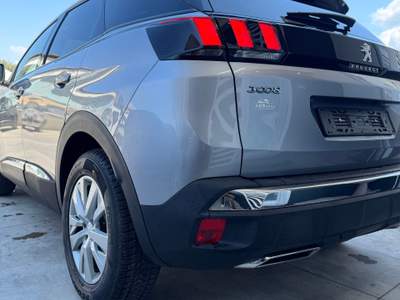 Peugeot 3008 Peougeot 3008 Automatica Full Argento usata Trentola Ducenta