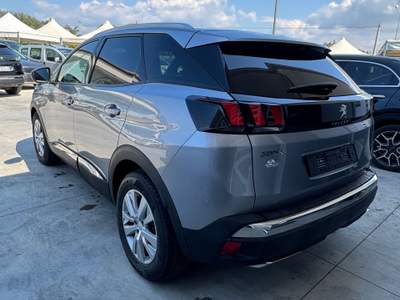 Peugeot 3008 Peougeot 3008 Automatica Full Argento usata Trentola Ducenta