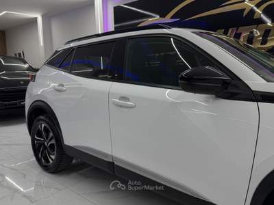 Peugeot 2008 BlueHDi 130CvEAT8 Allure Pack Bianco usata Qualiano
