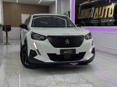 Peugeot 2008 BlueHDi 130CvEAT8 Allure Pack Bianco usata Qualiano