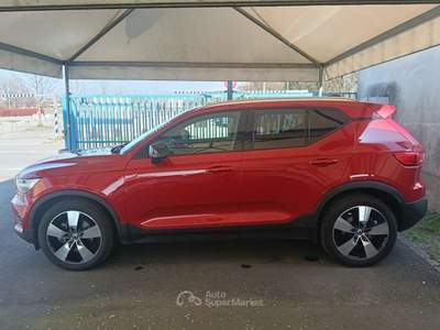 Volvo XC40 XC40 2.0 d4 Momentum awd geartronic Rosso usata Lainate