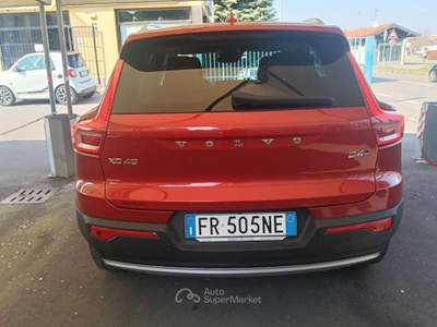 Volvo XC40 XC40 2.0 d4 Momentum awd geartronic Rosso usata Lainate