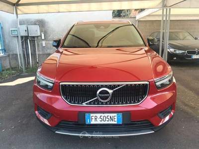 Volvo XC40 XC40 2.0 d4 Momentum awd geartronic Rosso usata Lainate