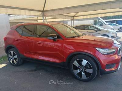 Volvo XC40 XC40 2.0 d4 Momentum awd geartronic Rosso usata Lainate