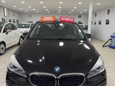 BMW Serie 2 220d tourer luxury 1.5 2016 Nero usata Qualiano