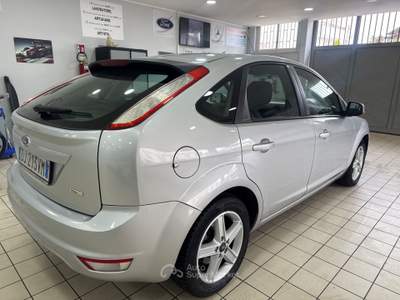 Ford Focus 1.6 Diesel berlina Grigio usata Qualiano