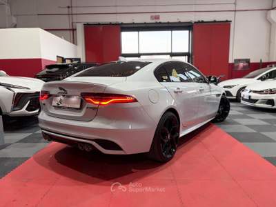 Jaguar XE 2.0 P300 R-DYN HSE AUTO 4WD Bianco usata Cornate D'adda