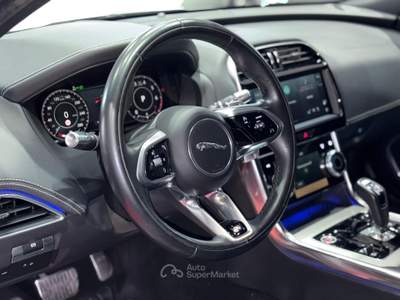 Jaguar XE 2.0 P300 R-DYN HSE AUTO 4WD Bianco usata Cornate D'adda