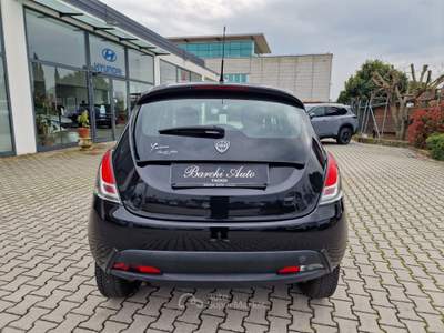 Lancia Ypsilon Ypsilon 0.9 Twinair 85 CV 5 porte Metano Ecochic Silver usata Faenza