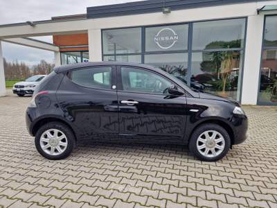 Lancia Ypsilon Ypsilon 0.9 Twinair 85 CV 5 porte Metano Ecochic Silver usata Faenza