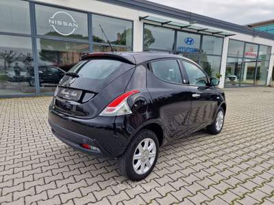 Lancia Ypsilon Ypsilon 0.9 Twinair 85 CV 5 porte Metano Ecochic Silver usata Faenza
