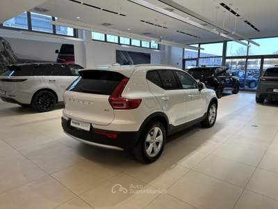 Volvo XC40 B3 automatico Core Bianco usata Forlì