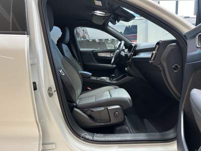 Volvo XC40 B3 automatico Core Bianco usata Forlì
