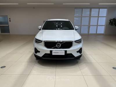 Volvo XC40 B3 automatico Core Bianco usata Forlì
