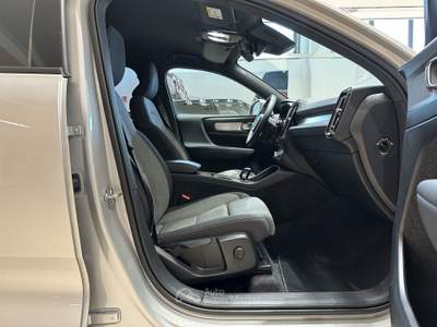 Volvo XC40 B3 automatico Core Grigio usata Forlì