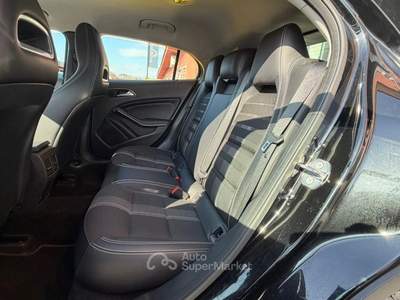 Mercedes-Benz GLA RATA MENSILE  359,00  EURO 200 d Automatic 4MATIC Sport Nero usata Roma