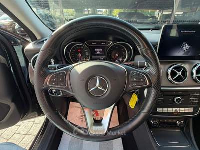 Mercedes-Benz GLA RATA MENSILE  359,00  EURO 200 d Automatic 4MATIC Sport Nero usata Roma