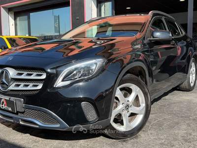 Mercedes-Benz GLA RATA MENSILE  359,00  EURO 200 d Automatic 4MATIC Sport Nero usata Roma