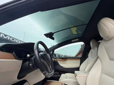 Tesla Model X UNICO PROPRIETARIO ANTICIPO 14990 EURO RATA MENSILE 385,00 EURO 100 kWh Dual Motor Long Range 4WD aut. Nero usata Roma