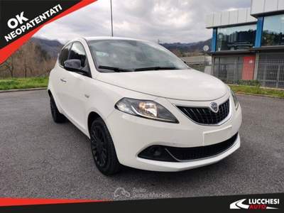 Lancia Ypsilon 1.0 FireFly 5 porte S&S Hybrid Silver Bianco usata Bagni di Lucca