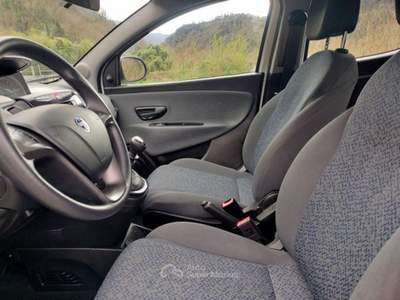Lancia Ypsilon 1.0 FireFly 5 porte S&S Hybrid Silver Bianco usata Bagni di Lucca