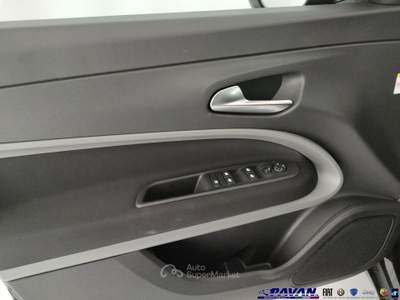 Jeep Avenger 1.2 Turbo 100 CV Longitude Nero usata Piove di Sacco
