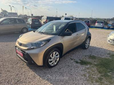 Toyota Aygo X 5 PORTE GARANTITA Beige usata Pomezia
