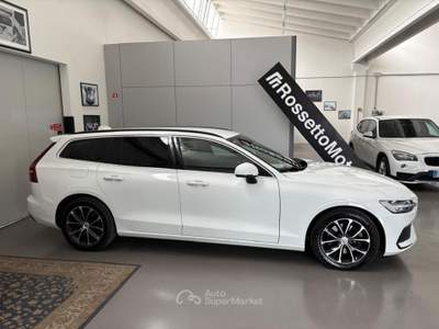 Volvo V60 B3 Geartronic Momentum Business Pro Bianco usata Spresiano