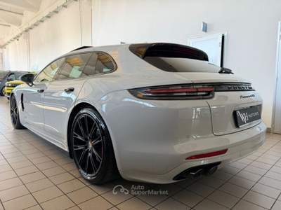 Porsche Panamera 4.0 GTS Sport Turismo //TETTO//SPORT CHRONO// Bianco usata Parma