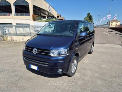 Volkswagen Multivan T5 2.0 TDI 140CV Comfortline Blu/Azzurro usata Medesano