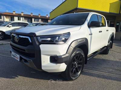Toyota Hilux 2.8 D  4WD 4 porte Double Cab Invincible N°GG867 Bianco usata Rossano Veneto