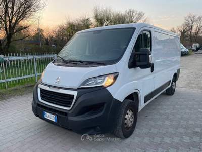 Peugeot Boxer 30 2.2 BlueHDi 120 S&S PM-TN Furgone Bianco usata Pavia