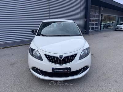 Lancia Ypsilon 1.0 FireFly 5p Hybrid Ecochic Gold IVA ESPOSTA Bianco usata Sant'Angelo in vado
