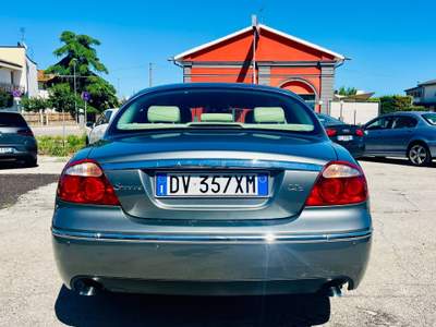 Jaguar S-Type (X206) 2.7 diesel V6 cat Exec. Grigio usata Comacchio