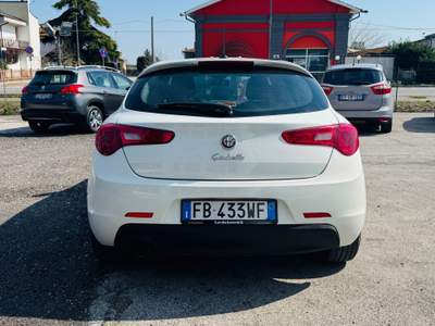 Alfa Romeo Giulietta Distinctive Bianco usata Comacchio