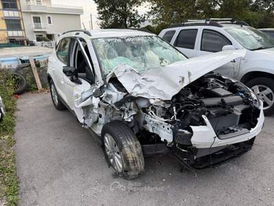 Seat Arona Seat Arona 1.0 Benz. 95cv (incidentata) Bianco usata Pompei