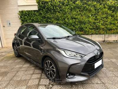 Toyota Yaris 1.5 Hybrid 5 porte Trend Grigio usata Alberobello