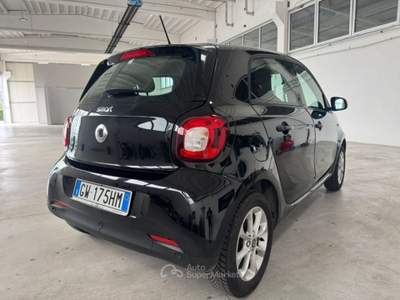 Smart ForFour 90 0.9 Turbo twinamic Passion Nero usata Spilimbergo