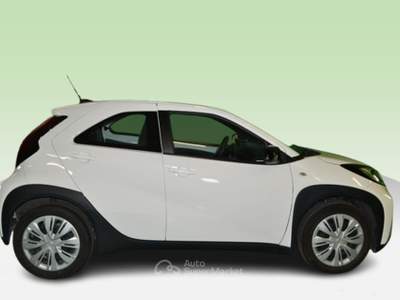 Toyota Aygo  - x 1.0 vvt-i 72cv 5p active Bianco usata CAGLIARI