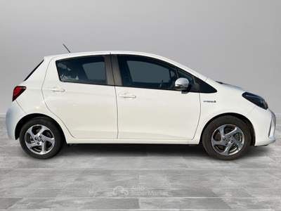 Toyota Yaris Yaris 5p 1.5h style my16 Bianco usata Sarteano