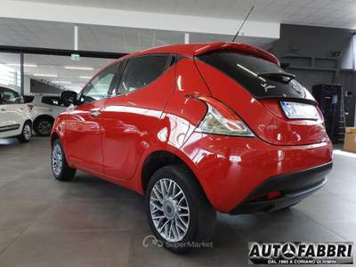 Lancia Ypsilon 0.9 T.Air 85 CV 5 porte Metano Ecochic Gold Rosso usata CORIANO