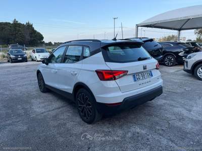 Seat Arona Arona 1.0 TGI FR Bianco usata Mesagne