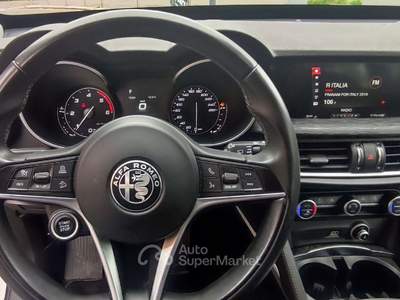 Alfa Romeo Stelvio 2.2 T Business RWD 160cv AUTOM. my19 Bianco usata Milano