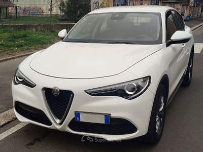 Alfa Romeo Stelvio 2.2 T Business RWD 160cv AUTOM. my19 Bianco usata Milano