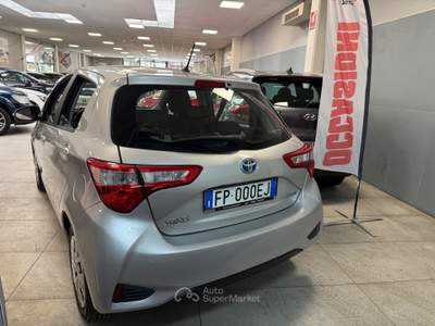 Toyota Yaris 5P. Active 73CV Ok Neopatentati Grigio usata Prato