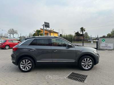 Volkswagen T-Roc 1.6 TDI Advanced BLUEMOTION EURO6 UNIPRO NEOPAT Grigio usata San Felice sul Panaro