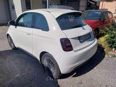 Fiat 500 500e Berlina 23,8 kWh Action Bianco usata PARMA