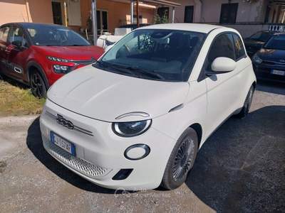 Fiat 500 500e Berlina 23,8 kWh Action Bianco usata PARMA