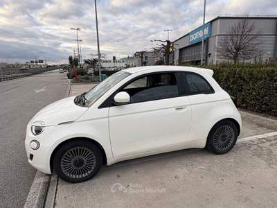 Fiat 500 500e Berlina 23,8 kWh Action Bianco usata PARMA